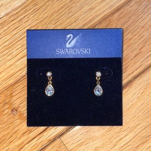 Beautiful new Swarovski small pendant earrings